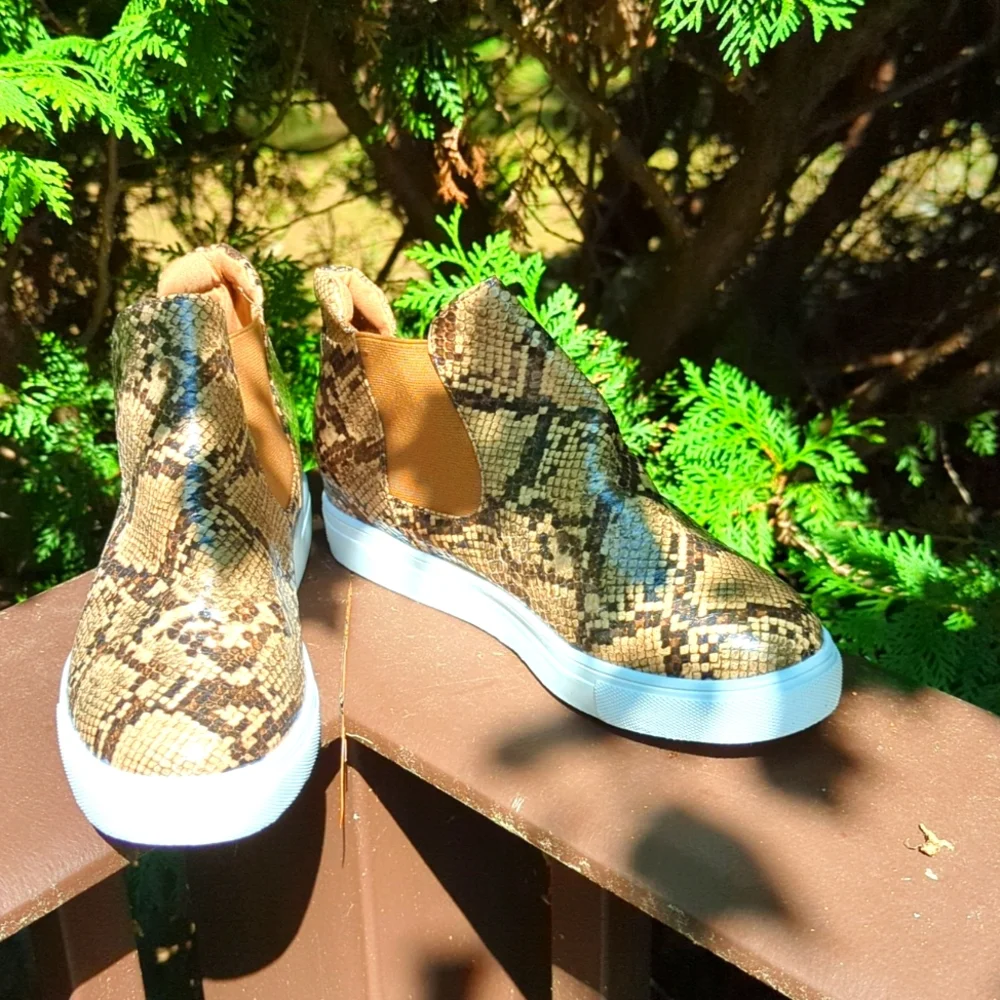 Snakeskin print Slipon Hightop Sneakers